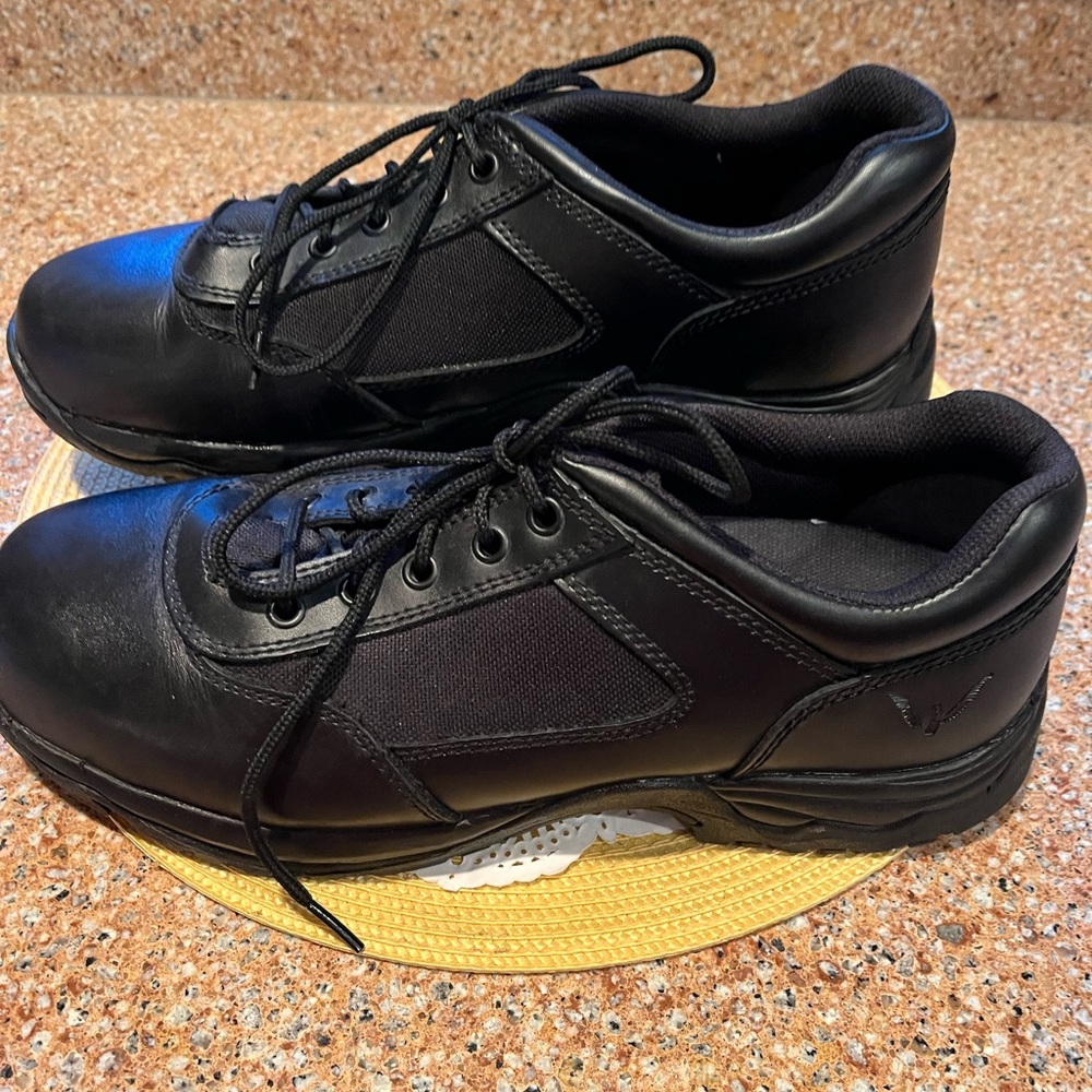 Thorogood black athletic shoes Men’s size 10.5 lightly worn